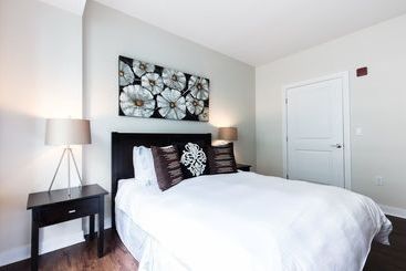 Global Luxury Suites At West End