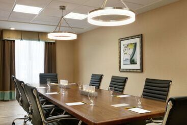 ホテル Hilton Garden Inn Statesville