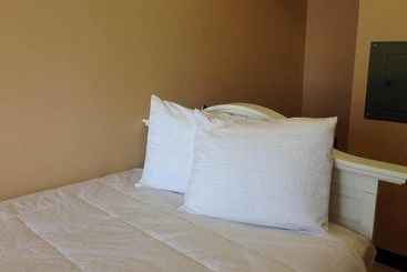 هتل Orca Inn Suites