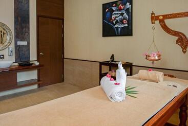 ホテル Purple Palms Resort & Spa