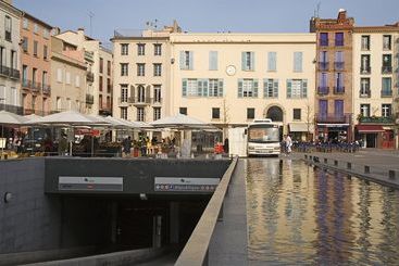 Suites Coronell d'En Vila