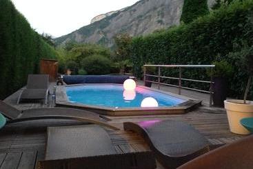 تختخواب و صبحانه Chambre D Hôtes Chez Dom