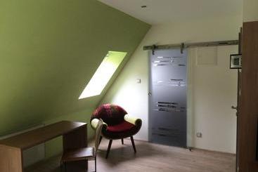 تختخواب و صبحانه Chambres D'hotes Chez Marie