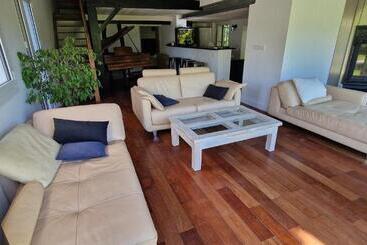 مبيت وإفطار Jack S Lodge   La Grange