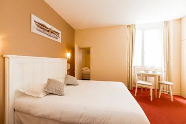 هتل Hôtel Le Nautilus