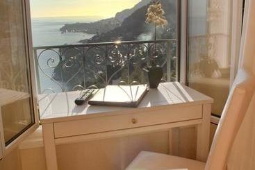 هتل Hôtel Restaurant Les Deux Frères