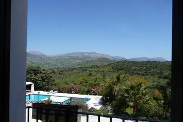 هتل Cortijo Puerto El Peral