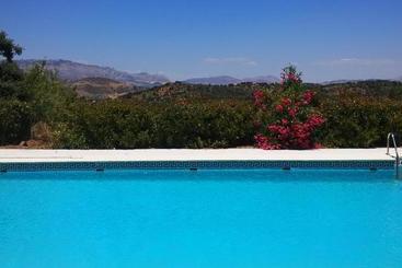 هتل Cortijo Puerto El Peral