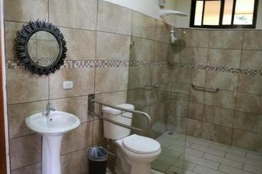 تختخواب و صبحانه Arenal Garden Lodge