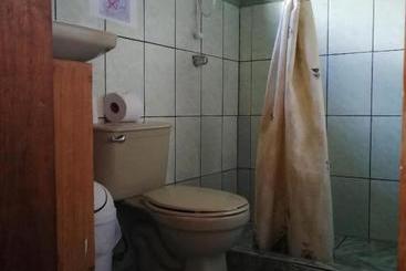 تختخواب و صبحانه Hostel La Suerte