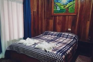 تختخواب و صبحانه Hostel La Suerte