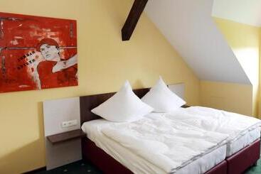 호텔 Apartments Golfpark Schlossgut Sickendorf