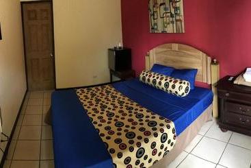 Mi Casa Hostel