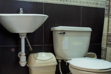 هتل Hostal Virgen De Las Nieves
