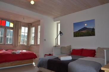 בית מלון כפרי Snezka Residence