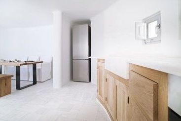 هتل Avista Suites