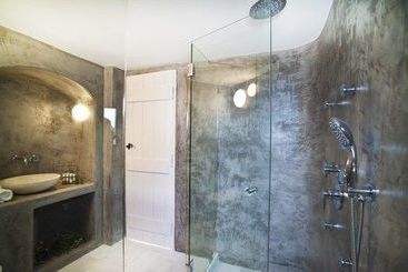 هتل Avista Suites