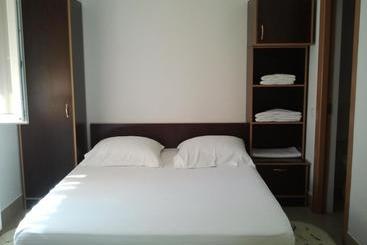 Jr Motel