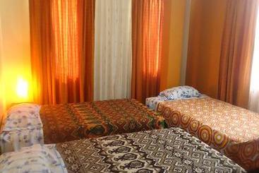 تختخواب و صبحانه La Casa De Arturo