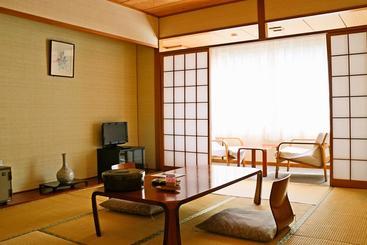 هتل Oshuku Onsen Kagasuke