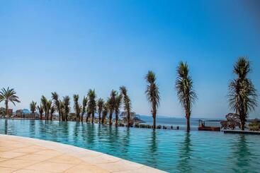 ホテル Malai Manso Yacht Convention & Spa