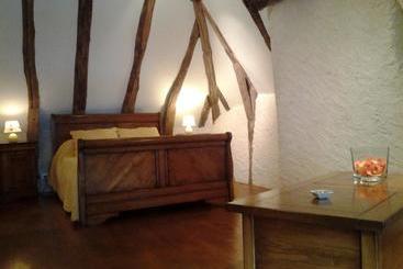 تختخواب و صبحانه Chambre D'hôtes La Maison De Barrouze