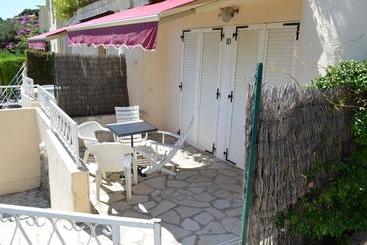هتل Hôtel Le Chaudron