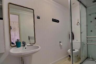 ベッドアンドブレックファースト Chambres D'hôtes Les Fleurettes En Baie Du Mont Saint Michel