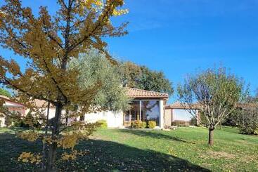 민박 Le Clos Castel Gîte équipé