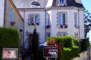 ベッドアンドブレックファースト Le Petit Chateau   Tiffauges Proche Puy Dufou