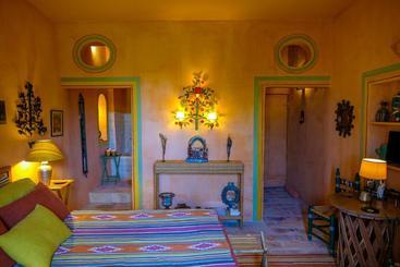 تختخواب و صبحانه Maison D'hôtes Mas De Barbut