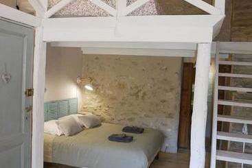 تختخواب و صبحانه La Maison De Marguerite
