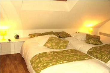 تختخواب و صبحانه Auberge An Douar