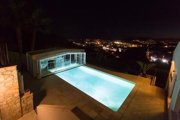 تختخواب و صبحانه Chambres D'hôtes & Spa Cannes- Mougins Villa Stéphanie