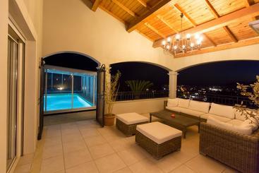 تختخواب و صبحانه Chambres D'hôtes & Spa Cannes- Mougins Villa Stéphanie