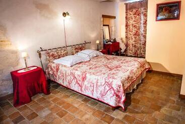 צימר Manoir De Coulandon