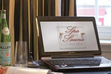 هتل Hôtel Le Griffon D'or