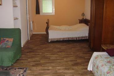 Gite De Vacances Residence La Babaute Les Rousses