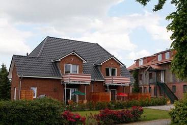 Отель Ponyhof Naeve Am Wittensee