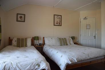 تختخواب و صبحانه Kingsleigh Guest House