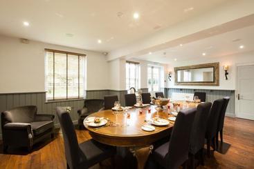 هتل The Kings Head House