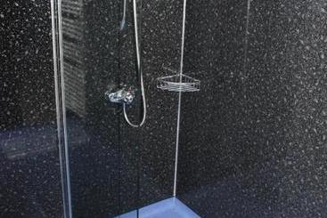 تختخواب و صبحانه Marine Rooms