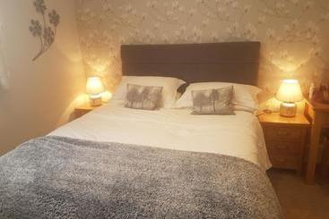 تختخواب و صبحانه Tregarth House