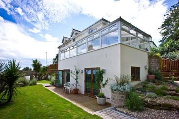 ベッドアンドブレックファースト Westwood Guest House