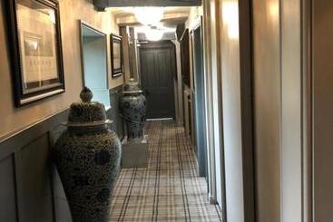 Court House Manor Luxury B&b