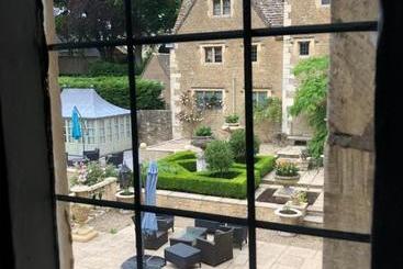 Court House Manor Luxury B&b