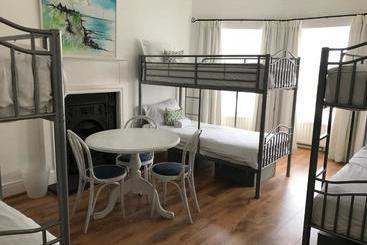 הוסטל Portrush Townhouse