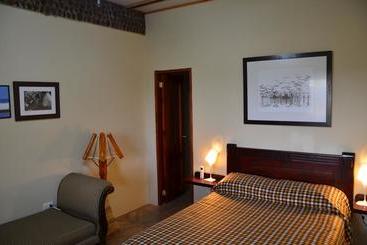 Casa Roja Hostel