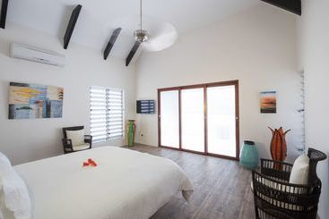 Naisoso Island Resort Villas