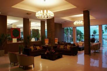 Condado Hotel Casino Paso De La Patria